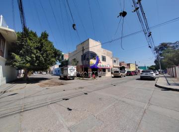 Casa · 239m² · 5 Recámaras · Casa en Venta en Esquina