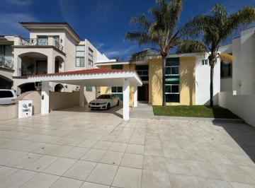 Casa en condominio de 3 habitaciones, Aguascalientes · Rmc - Vivir en Una Casa de Lujo Que Colinda con El Campo de Golf Si Es Posible - Pulgas Pandas Norte