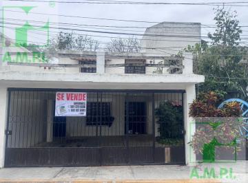 Casa · 5 Recámaras · 2 Estacionamientos · Casa en Venta Calle Gladiola
