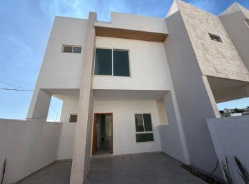 Casa · 187m² · 3 Recámaras · 1 Estacionamiento · Casa en Sahop