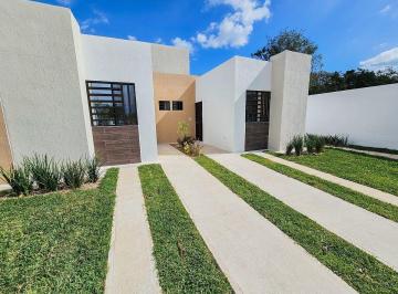 12420285a9a9d3ecd08fd726ec64ca6361a6223e984e92a62e604189e5036daa · Casa en Venta · Prol. Kabah · 2 Recámaras · Privada con Amenidades