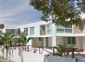 Casa de 3 habitaciones, Bahía de Banderas · Linda Casa en Recuperación Bancaria en Nuevo Vallarta