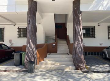 Casa en condominio · 180m² · 2 Recámaras · 1 Estacionamiento · Edificio Alamo Condo 2rec Ave 32 y 25