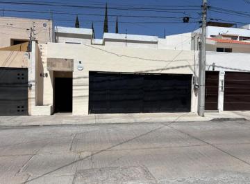 Casa de 4 habitaciones Venta MN 7,726,000 · Ram - Propiedad en Venta, a Una Cuadra de Av Colosio, Para Casa Y/o Despacho. Valle del Campestre