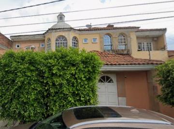 Casa de 4 habitaciones, Morelia · Casa en Venta en Colonia Guadalupe, Municipio Morelia, Michoacan.