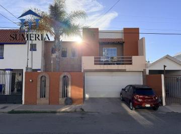 c4283d410cd7dcb2ce0fa55d8daba6fb4d1d1ed2267673755fd3000bfe8eca1b · Casa en Venta Al Norte