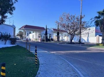 Terreno / Lote · 256m² · Terreno en Venta en Fraccionamiento Canteras de San Agustin