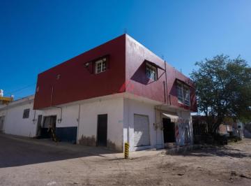 Casa de 3 habitaciones, Zapopan · Casa en Venta Zapopan Col. La Higuera | 3 Recámaras + 4 Locales Comerciales