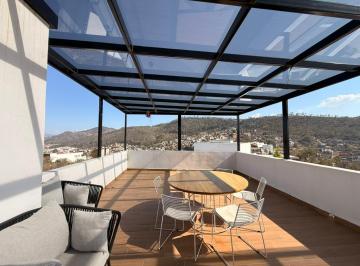 Casa · 300m² · 3 Recámaras · 3 Estacionamientos · Con Roof con Vista en Exclusivo Privado con Amenidades, Tres Marias