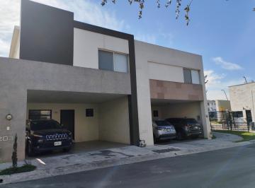 Casa · 160m² · 3 Recámaras · 2 Estacionamientos · Casa en Fraccionamiento Montenova