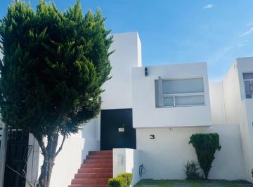 Se venda casa  ubicada a en zona de Tejada, Corregidora, a un lado de Plaza Cons · Casa en Venta en Corregidora Querétaro