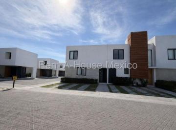 Casa de 2 habitaciones, Querétaro · Casa en Venta con 2 Recámaras y Estudio en Juriquilla Querétaro