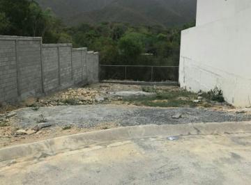 Terreno / Lote · 307m² · Terreno en Venta en Fraccionamiento Amorada El Barrial, Carretera Nacional