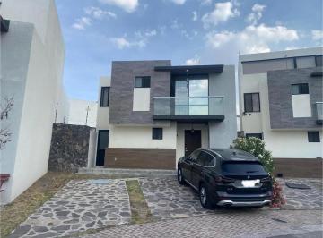 Casa · 3 Recámaras · 3 Estacionamientos · Casa en Fraccionamiento Zibatá
