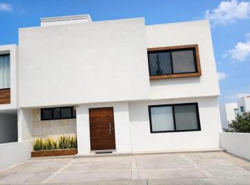 Casa · 350m² · 4 Recámaras · 3 Estacionamientos · Casa en Fraccionamiento Zibatá