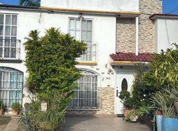 Casa de 4 habitaciones, Zapopan · Casa en Venta en Tesistán - Coto Los Pinos 164