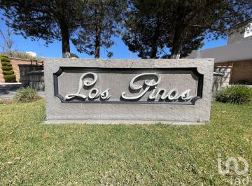 Terreno / Lote · 233m² · Terreno en Venta Residencial Los Pinos, Lote Premium con Plusvalía