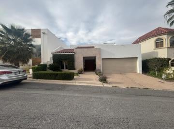 Casa · 446m² · 3 Recámaras · 2 Estacionamientos · Casa en Venta Lomas del Valle