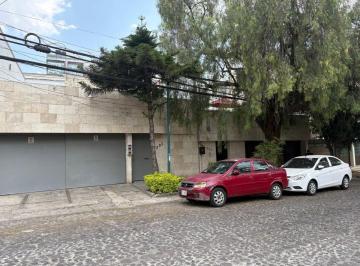 Casa de 3 habitaciones, Alvaro Obregón · Amplia y Bien Conservada Casa en Tlacopac, San Angel, con Excelente Ubicación.