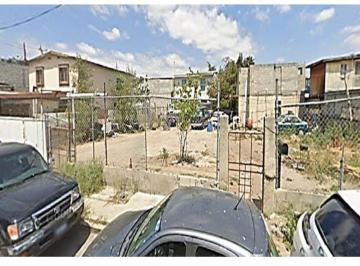 Terreno / Lote , Tijuana · Se Vende Terreno con Una Pequeña Casa Al Fondo