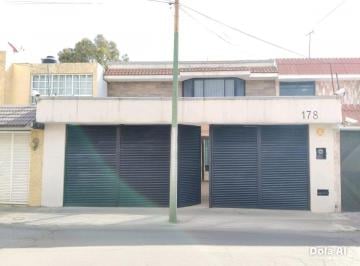 Casa de 3 habitaciones, Naucalpan de Juárez · Casa en Venta, Estilo Contemporáneo, 3 Estacionamientos, Oficina o Recamara Pb Boulevares, Naucalpa