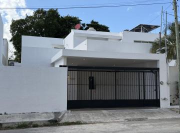 Casa de 3 habitaciones, Mérida · Casa de 3 Recámaras (2 en Pb) en Montes de Amé