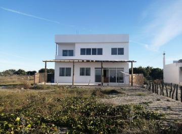 Casa de 4 habitaciones, Navolato · Se Vende Casa en Yameto