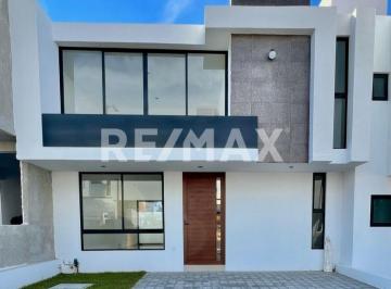 Casa en condominio · 152m² · 3 Recámaras · 2 Estacionamientos · Venta Casa Juriquilla - (4)