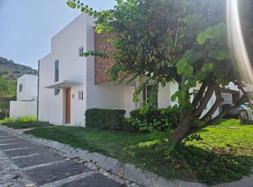 Casa en condominio · 224m² · 3 Recámaras · Casa en Renta con Recámara en Planta Baja - (4)