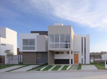 Casa de 3 habitaciones, Zapopan · Casa en Venta en Zapopan
