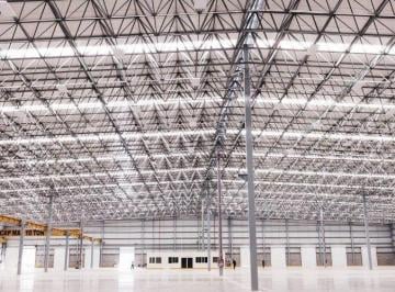 ea3eb97c52480fdbbf0884c21b41b3fee5e74e071f6ceeef61851a9160747e5b · 42,125 m² Distrito Norte Proyecto Personalizado Construccion Rodir Oh