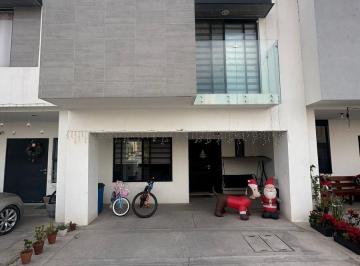 Casa · 160m² · 3 Recámaras · 2 Estacionamientos · Casa en Venta en Privada Zere en Paseo Vita 1, San Francisco