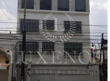 Edificio · 751m² · 3 Estacionamientos · Edificio Para Oficinas en del Valle Centro en Venta