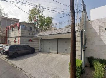 Casa de 10 habitaciones, Alvaro Obregón · Casa en Venta en Calle Creston, Jardines del Pedregal