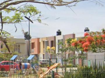 Casa de 2 habitaciones, San Pedro Tlaquepaque · Casa en Parques del Palmar con 2 Habitaciones