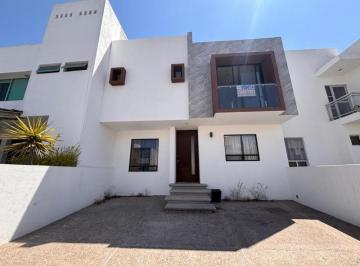 Casa en Venta en Residencial El Refugio · Casa en Venta en Residencial El Refugio