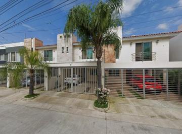 Casa de 3 habitaciones, Guadalajara · Vendo Casa en Remate Bancario en Huentitan Guadalajara Cerca del Zoologico