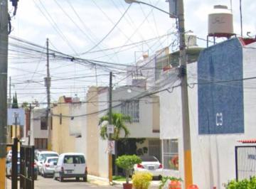Casa de 3 habitaciones, Zapopan · Casa en Remate en Col. Sta. Margarita a un Costado de Arcos Zapopan
