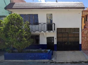 Casa de 4 habitaciones, Nezahualcóyotl · Casa en Venta en Neza Villada