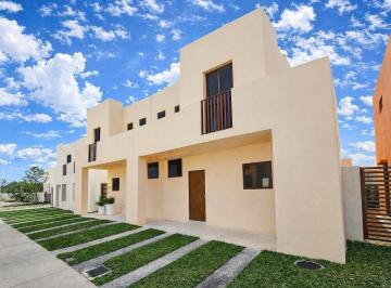7a4a589a1c9041fee1378c2cca547160b7910fe0b89dd134e0a17a8e55ca6906 · Casa en Venta en Cancún · Kulkana · 3 Recámaras · Lote 126 m² · Alberca