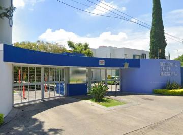 Casa de 3 habitaciones, Zapopan · Bonita Casa en Remate en Sta. Margarita Zapopan a 20 Min de Andares