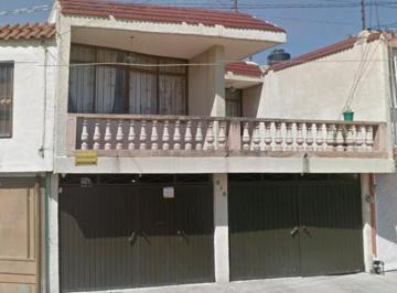 Casa de 4 habitaciones, León · Casa en Venta en León Moderno, Gto.
