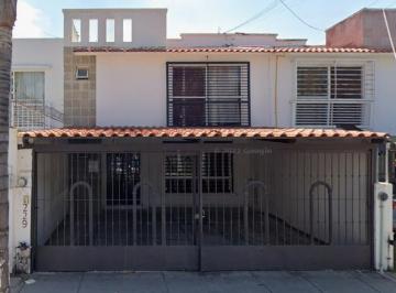 Casa de 3 habitaciones, León · Casa en Venta, San Isidro, Gto.