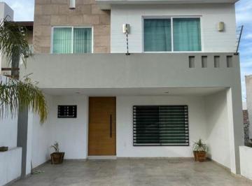Casa en Renta de 3 habitaciones La Querencia · Casa con 3 Recámaras en Renta en La Foresta