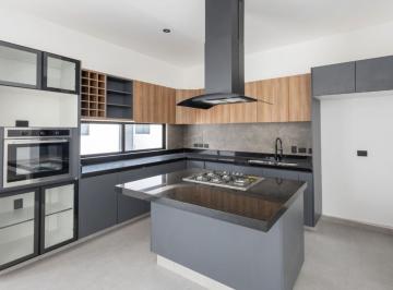Casa · 319m² · 3 Recámaras · 2 Estacionamientos · Casa en Venta en Parque Sinaloa