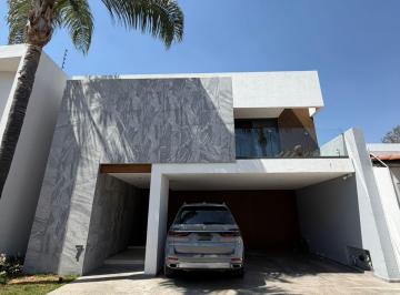 Casa · 318m² · 3 Recámaras · 2 Estacionamientos · Casa en Venta en Fraccionamiento Misión de San Martinito, Puebla