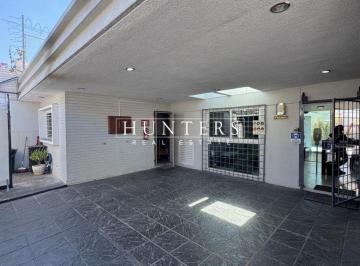 Casa de 5 habitaciones, Zapopan · Casa en Venta en Col. Chapalita – Ideal Para Oficinas o Casa Habitación