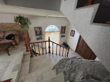 Casa de 4 habitaciones, Guadalupe · Casa en Venta Col. Contry La Silla, Guadalupe, N. L.