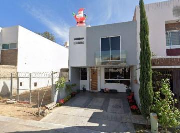 Casa de 2 habitaciones, Zapopan · Casa en Centinela I con 2 Habitaciones