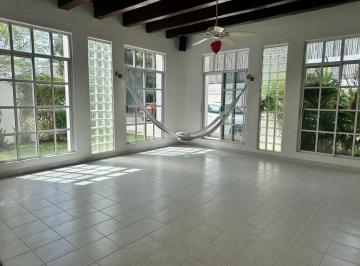 Casa · 390m² · 3 Recámaras · 3 Estacionamientos · Casa en Venta en Residencial Campestre, Cancún